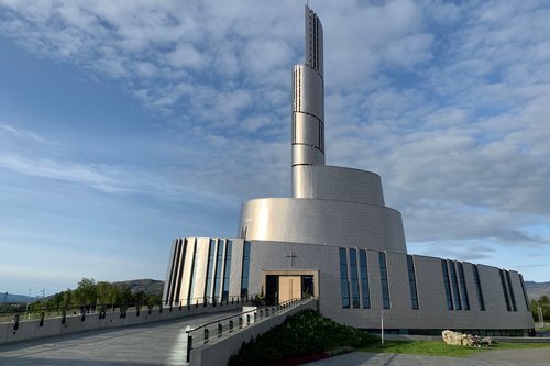 Nordlyskatedralen Alta kirke Nordlyskatedralen Alta kirke