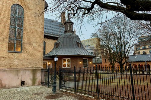 Oslo: Jumalanpalvelus kveeniksi