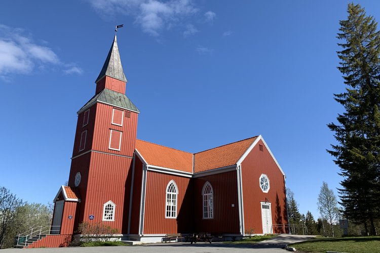 Tromssa: Perhemessu ja juhlakahvit Tromssa: Perhemessu ja juhlakahvit